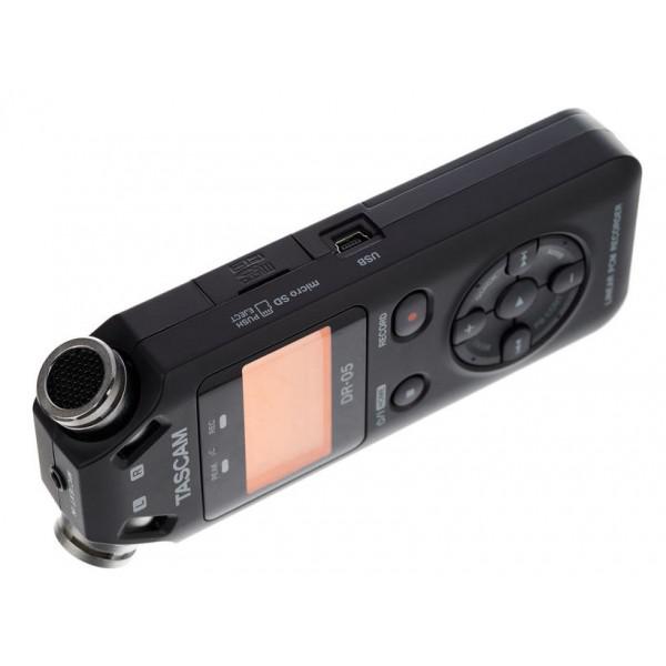 Tascam DR-05 16 GB Bundle - Tascam DR-05 16 GB Bundle